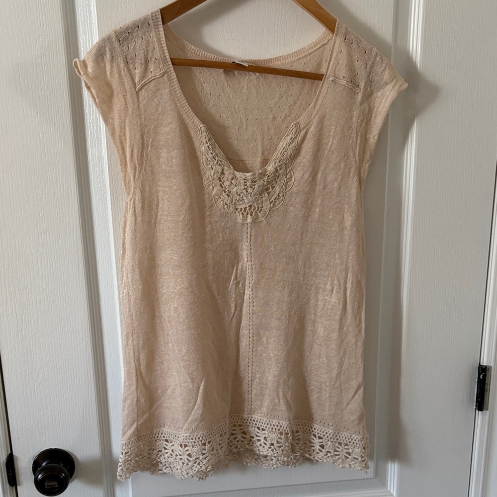 Banana Republic Beige Lace Trim Top linen blend